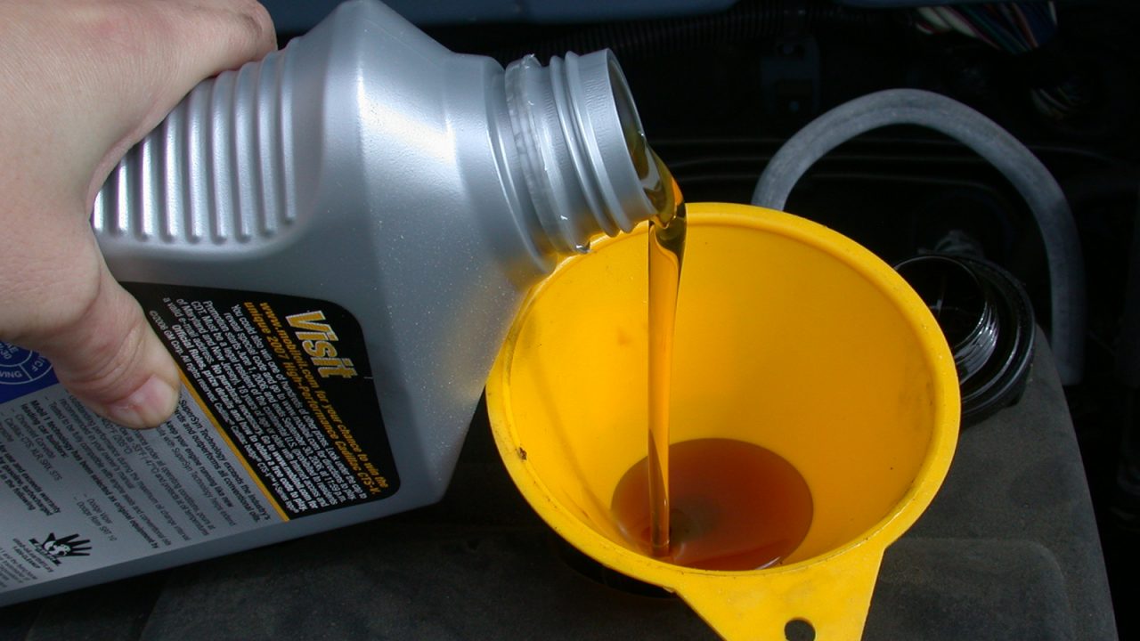 Types of Lubricant Additives and Reasons to Use Them